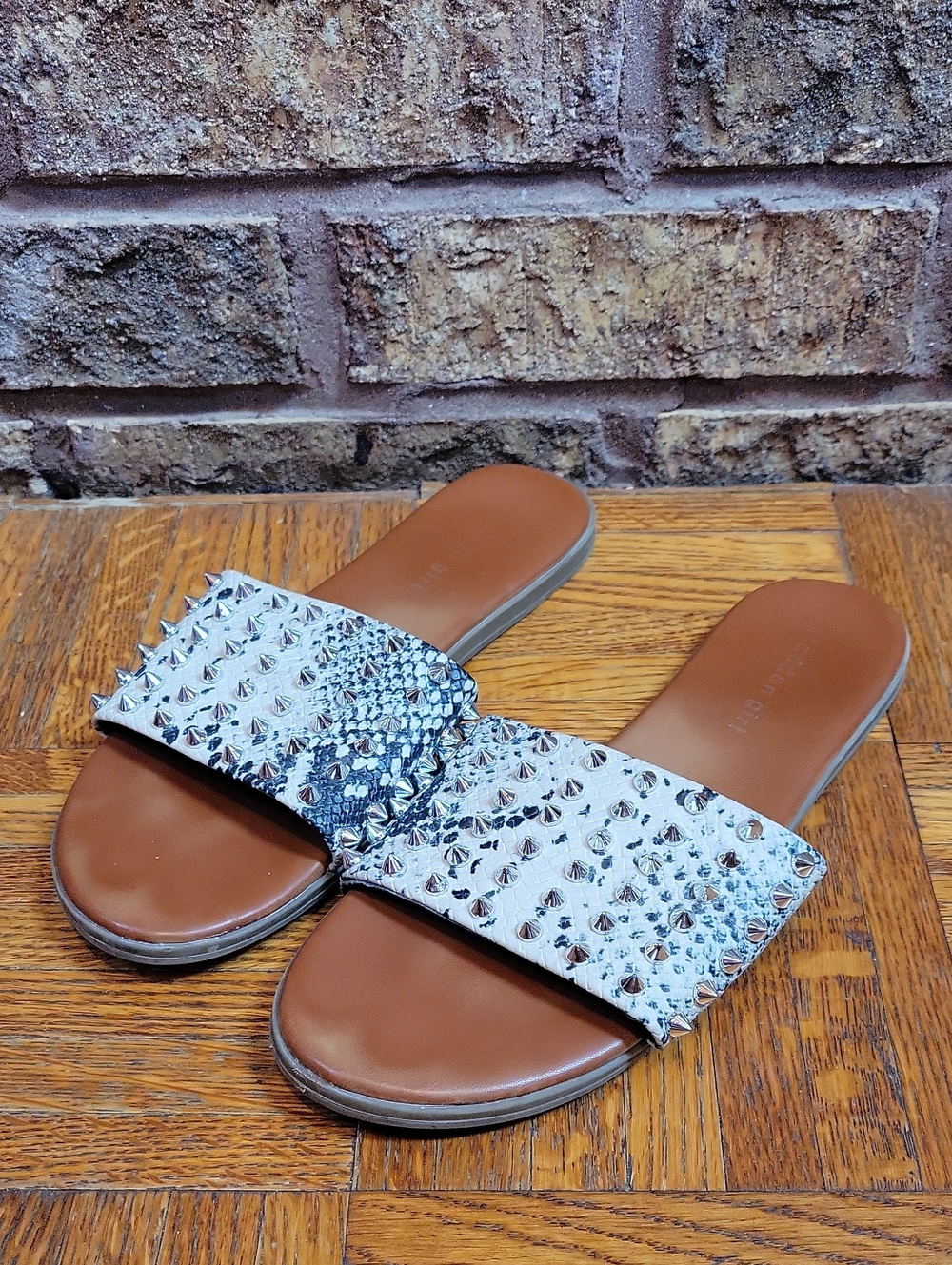 Madden Girl White Snake-Print Stud Slide Sandals Size 7